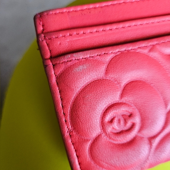 CHANEL Goatskin Camellia Embossed Card Holder Magenta Coral Pink - Picture 13 of 16
